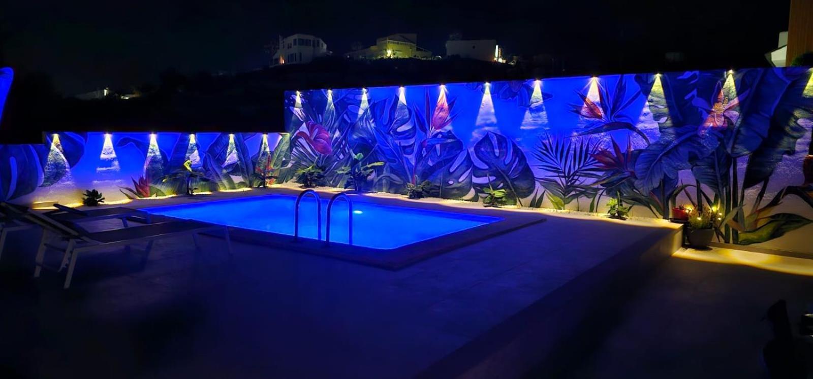 Edy Con Piscina Holiday home *
